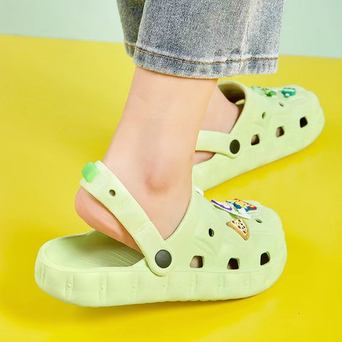 Summer DIY hole shoes for women wearing on the outside with a feeling of stepping on feces, thick soles, anti slip, and odor resistant shoes m5010562