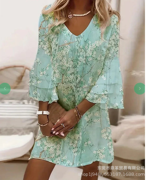 Robe décolleté en V imprimée sur toute la surface m302858