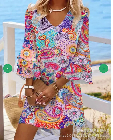 Robe décolleté en V imprimée sur toute la surface m302858